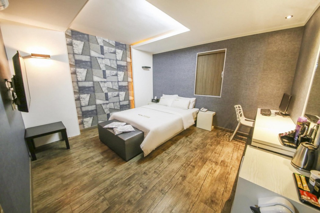 Richi Hotel 45/78