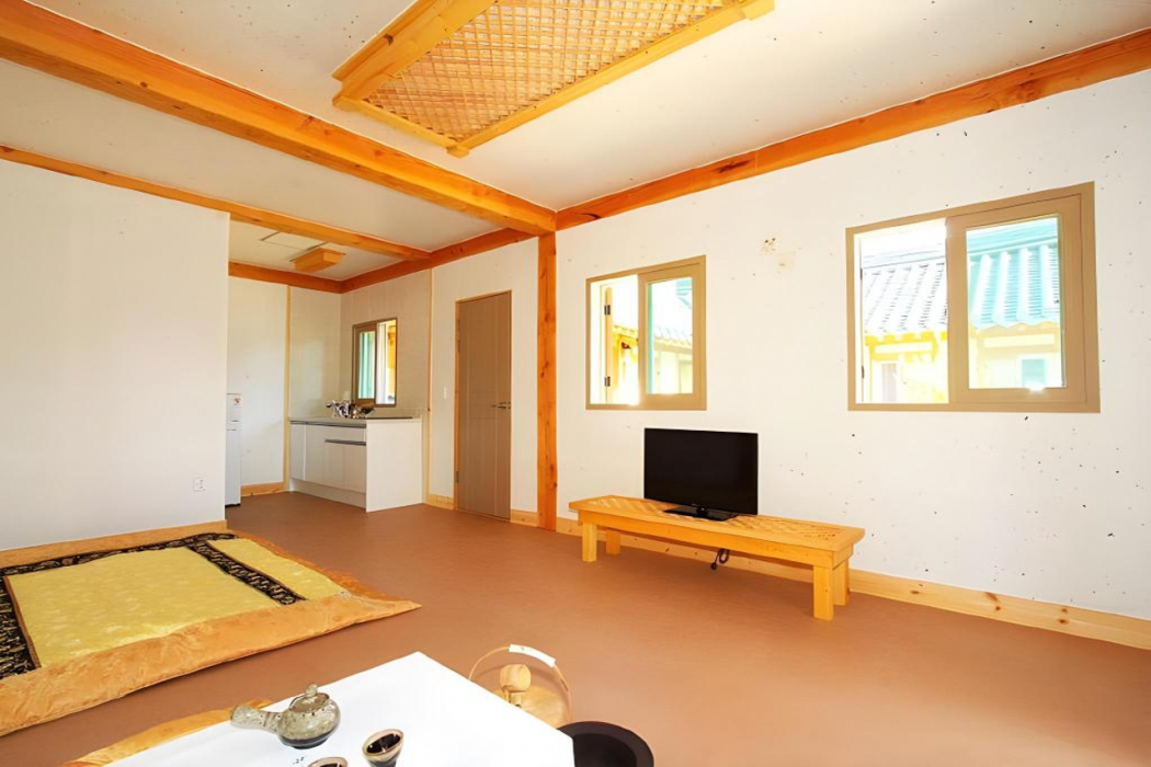 Gyeongju Hanok Pen Town Pension 15/52