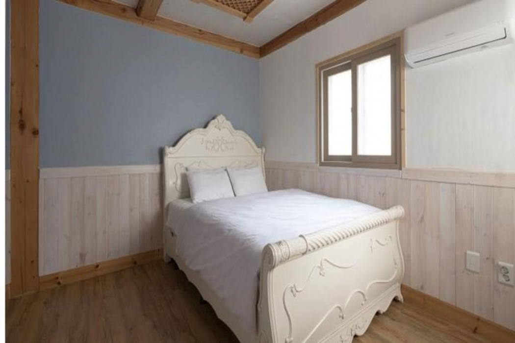 Gyeongju Hanok Pen Town Pension 18/52