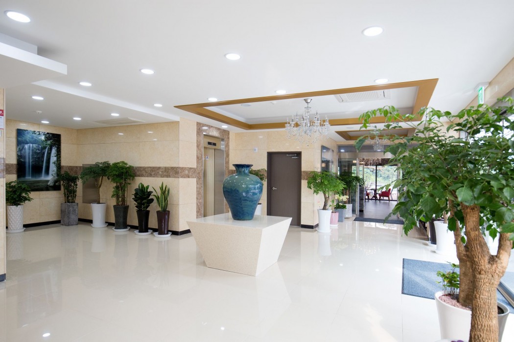Cheonjiyeon Crystal Hotel 39/80