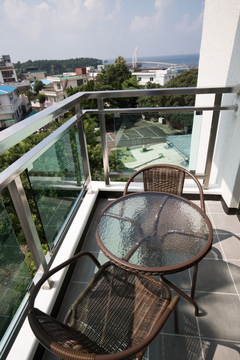 Cheonjiyeon Crystal Hotel 29/80