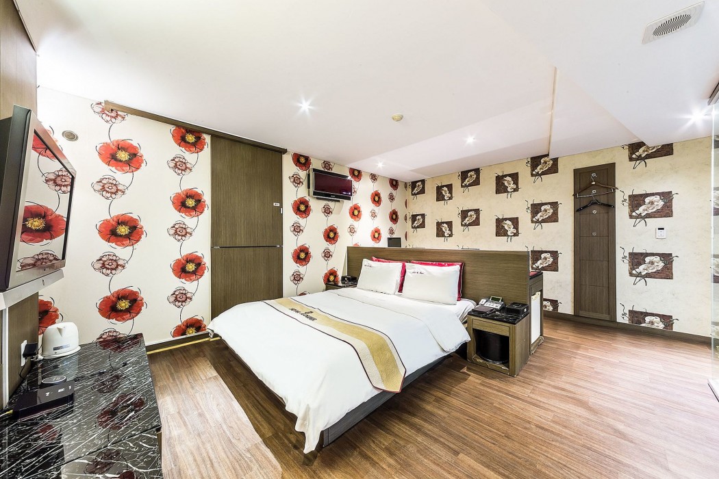 Hotel Flower 50/72