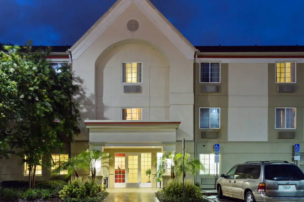 MainStay Suites Orlando Altamonte Springs 1/10