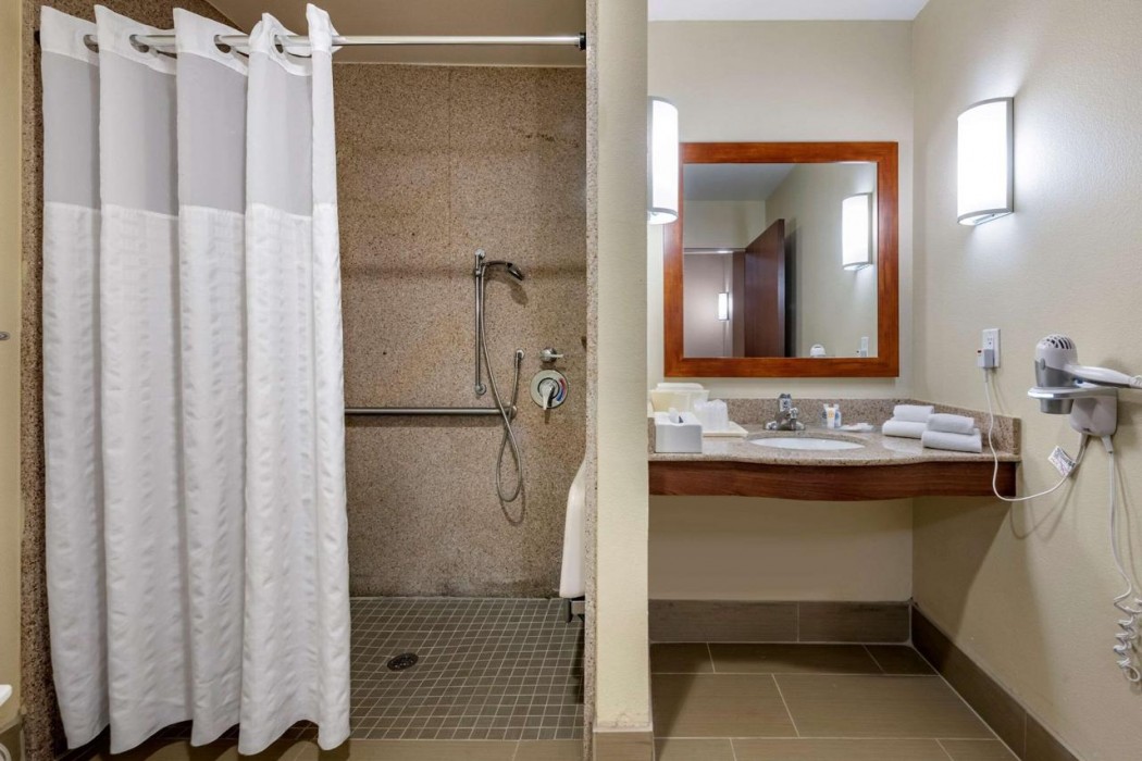 Comfort Suites Orlando International Airport 14/35