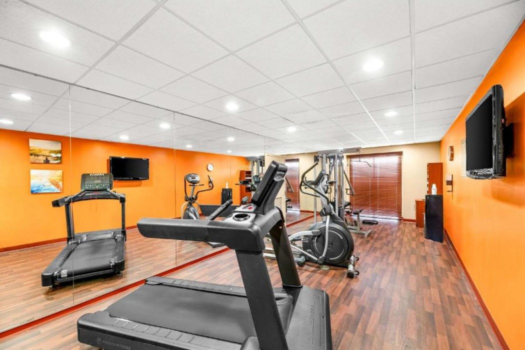 Comfort Suites Orlando International Airport 20/35