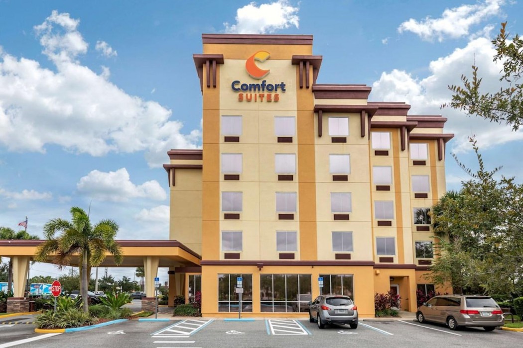奥兰多机场凯富套房酒店(Comfort Suites Orlando Airport) 图片1