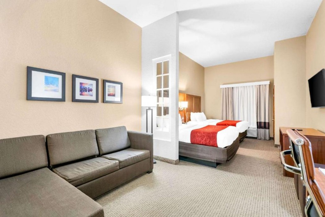Comfort Suites Orlando International Airport 10/35