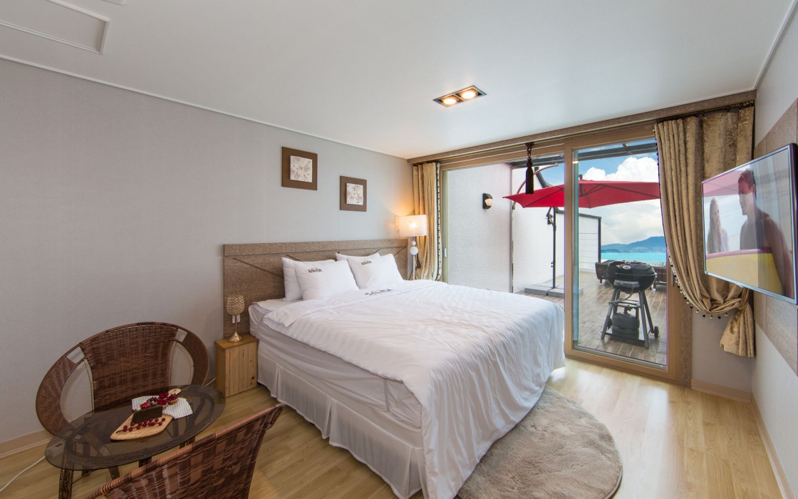 Yeosu Calma Pool Villa 40/78