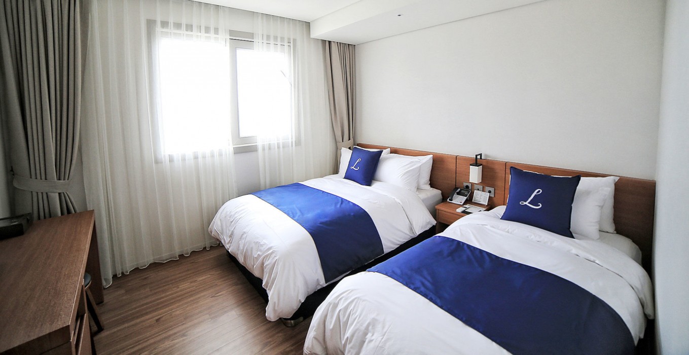 Lapis Hotel 53/70