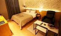 The S Hotel 53/61