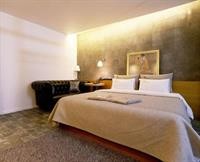The S Hotel 30/61