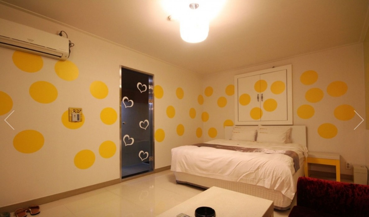 Beauty Motel 34/56