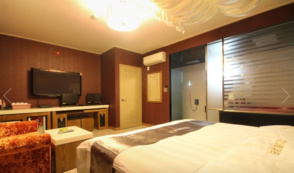 Beauty Motel photo2