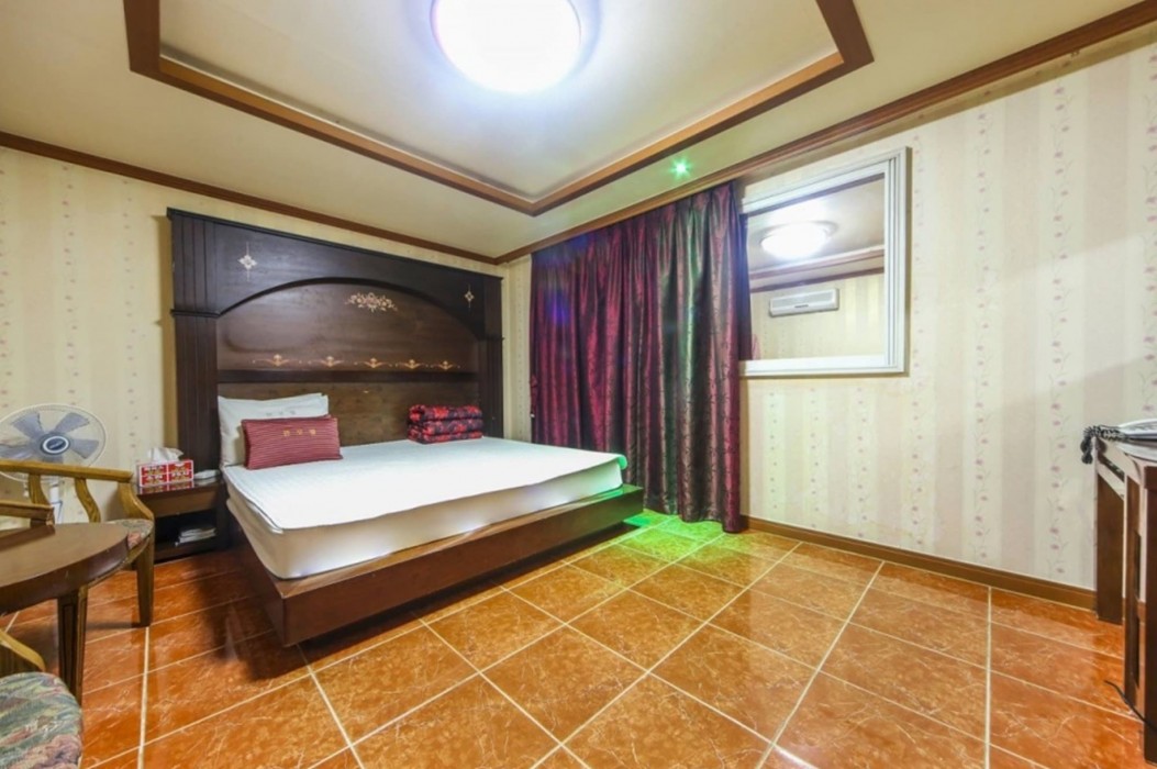 Ssan Motel Tongyeong 23/33