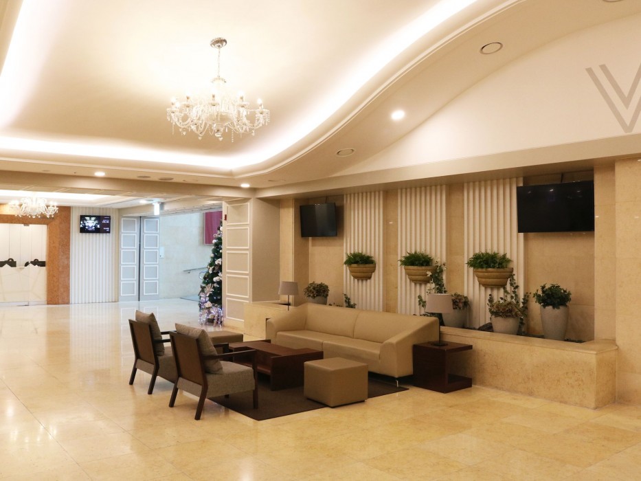 Aw Hotel 13/27