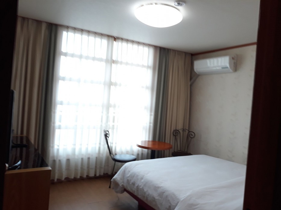 Lighthouse Beach Motel 17/30