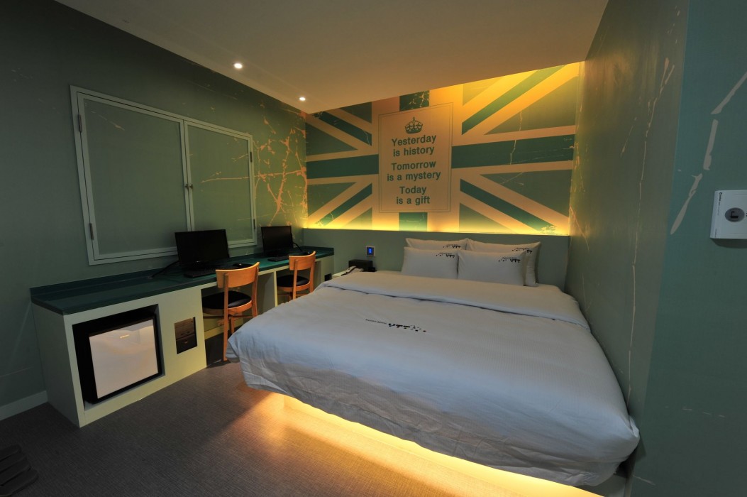 Ytt Motel 27/84