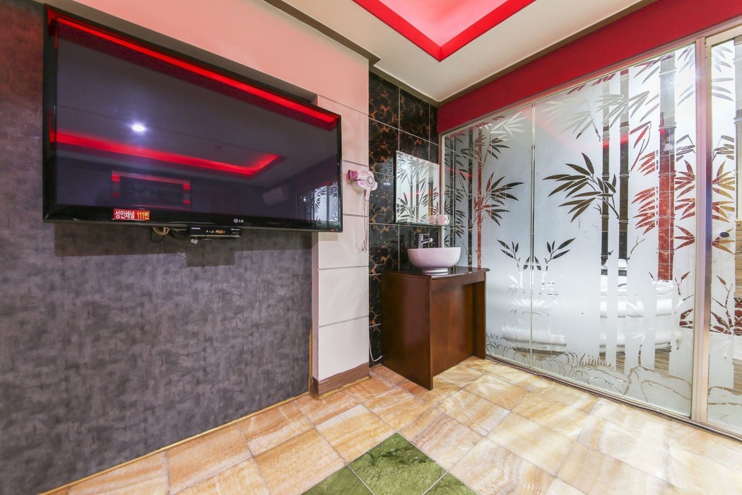 Boom Hotel 22/26