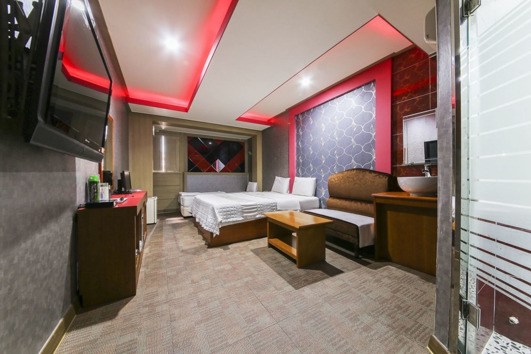Boom Hotel 18/26