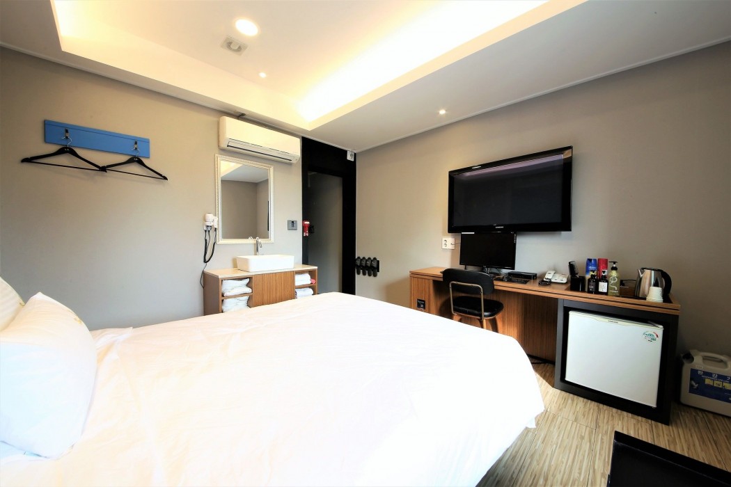 Star Hotel 27/72
