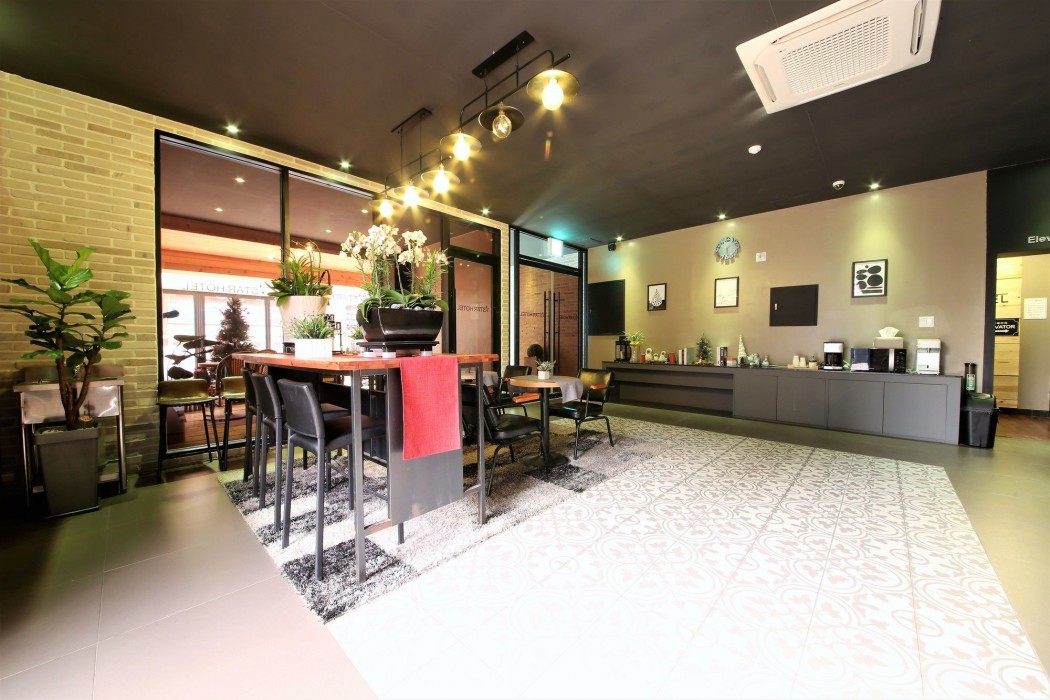 Star Hotel 54/72
