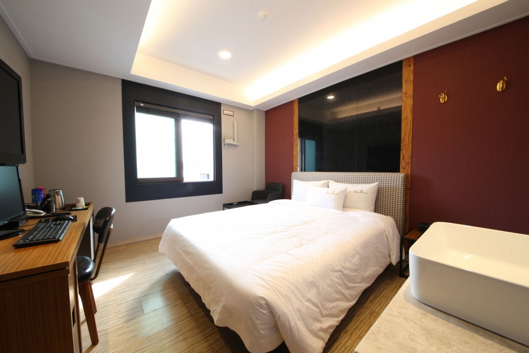 Star Hotel 34/72