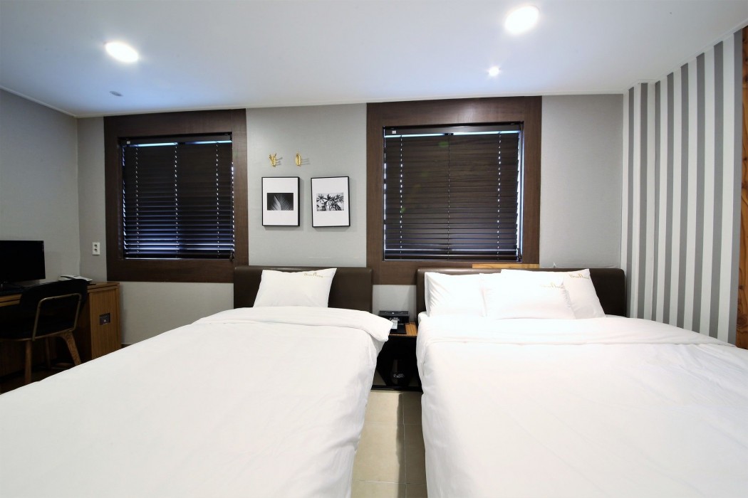 Star Hotel 28/72