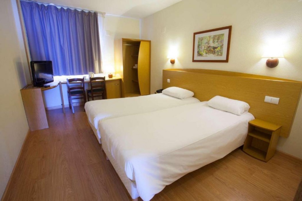 Travelodge Alicante Puerto 13/82