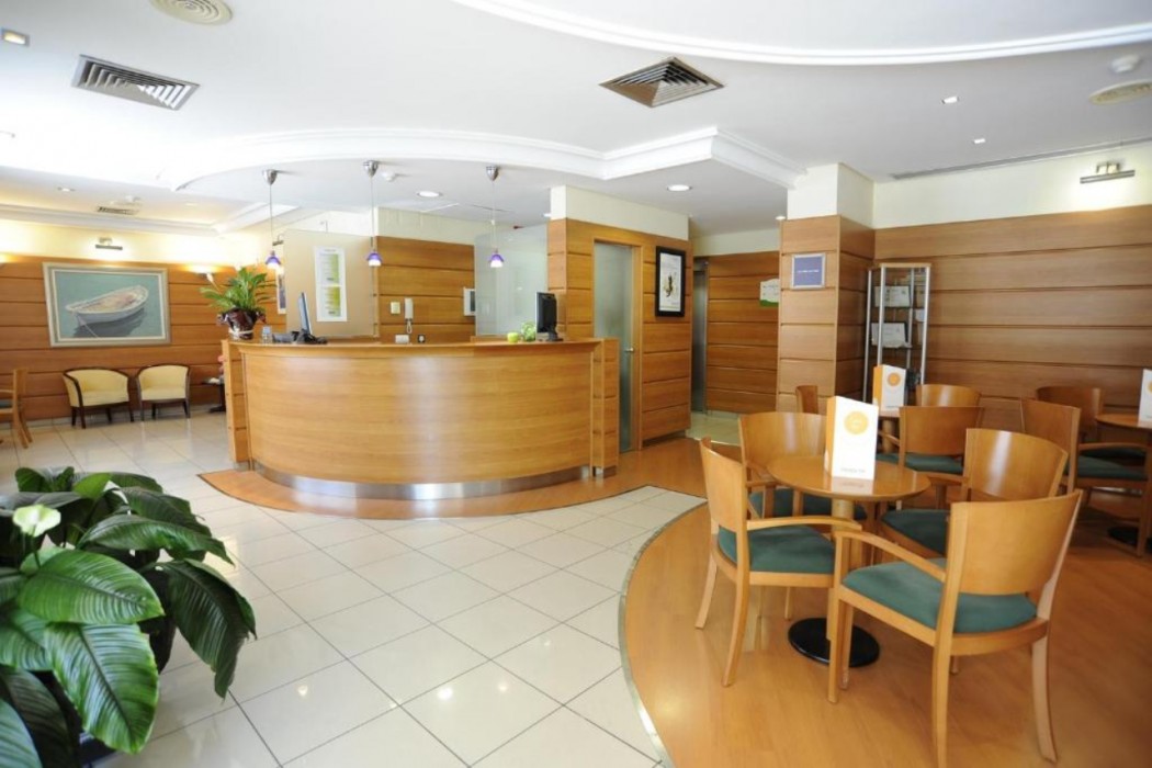 Travelodge Alicante Puerto 4/82