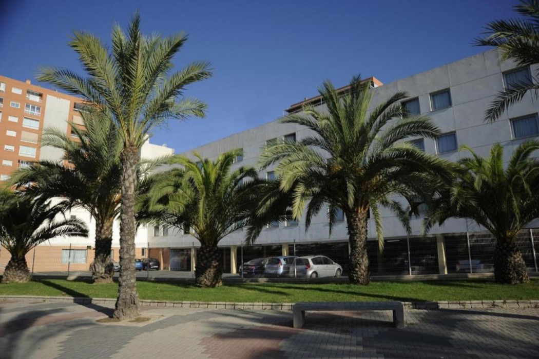 Travelodge Alicante Puerto 1/82
