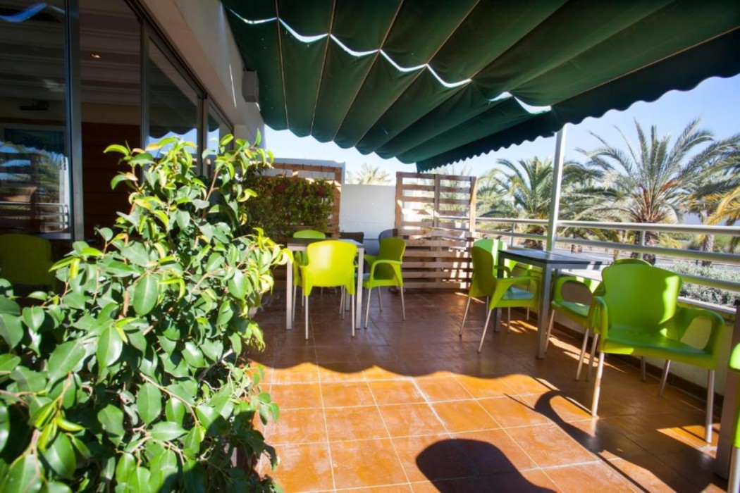 Travelodge Alicante Puerto 37/82