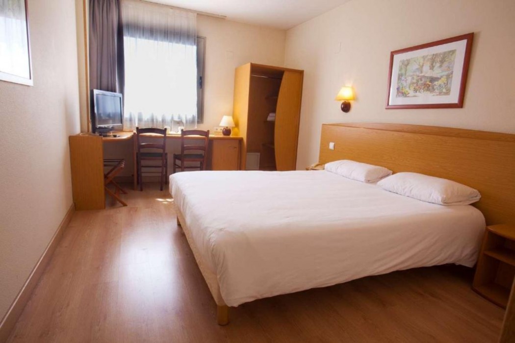 Travelodge Alicante Puerto 10/82
