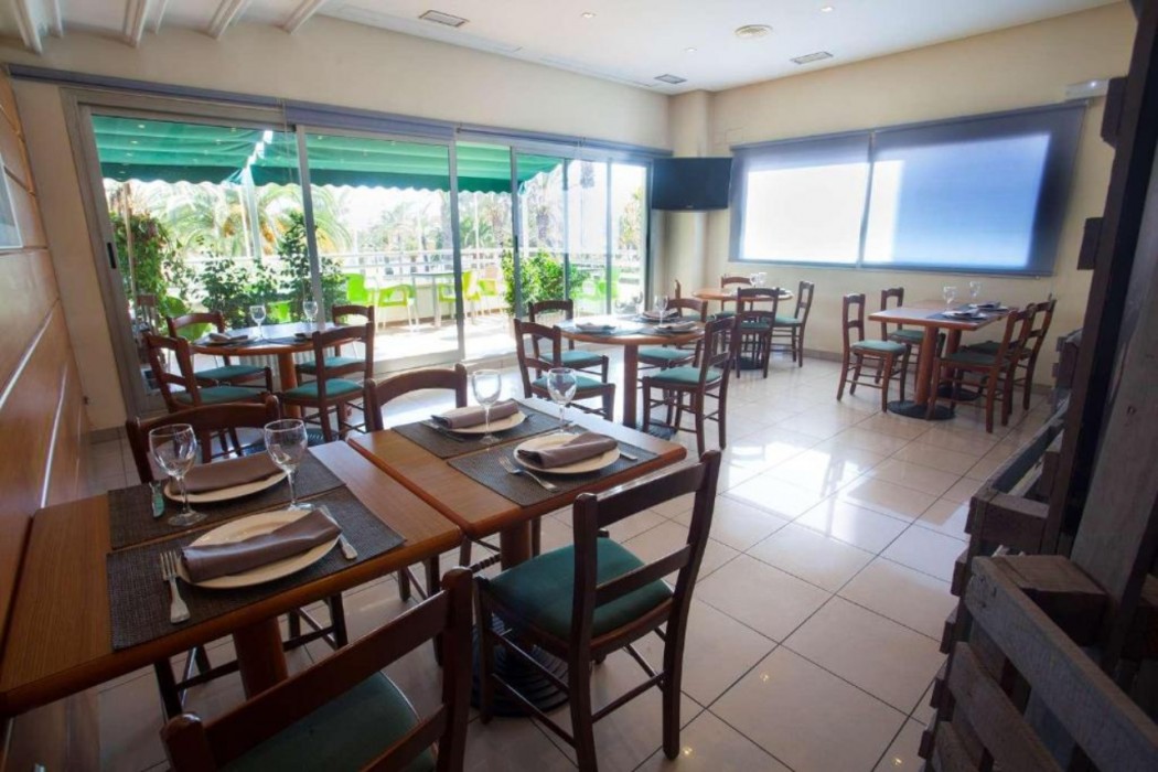 Travelodge Alicante Puerto 40/82
