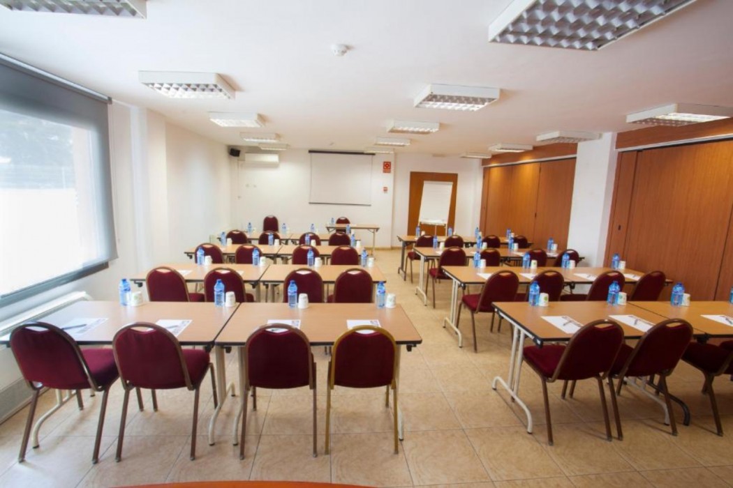Travelodge Alicante Puerto 34/82