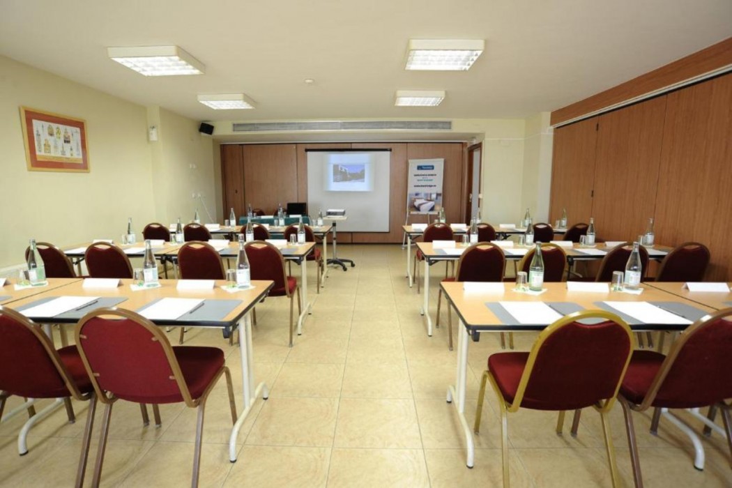 Travelodge Alicante Puerto 46/82