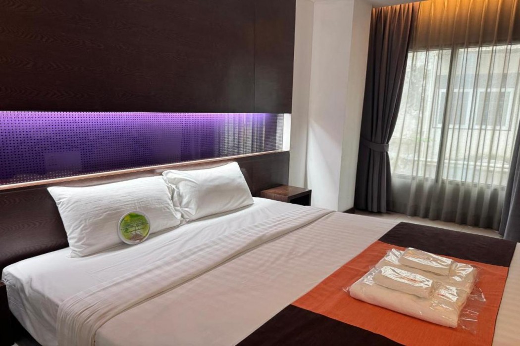 Collection O The Bangkok Airport Link Suite 8/56