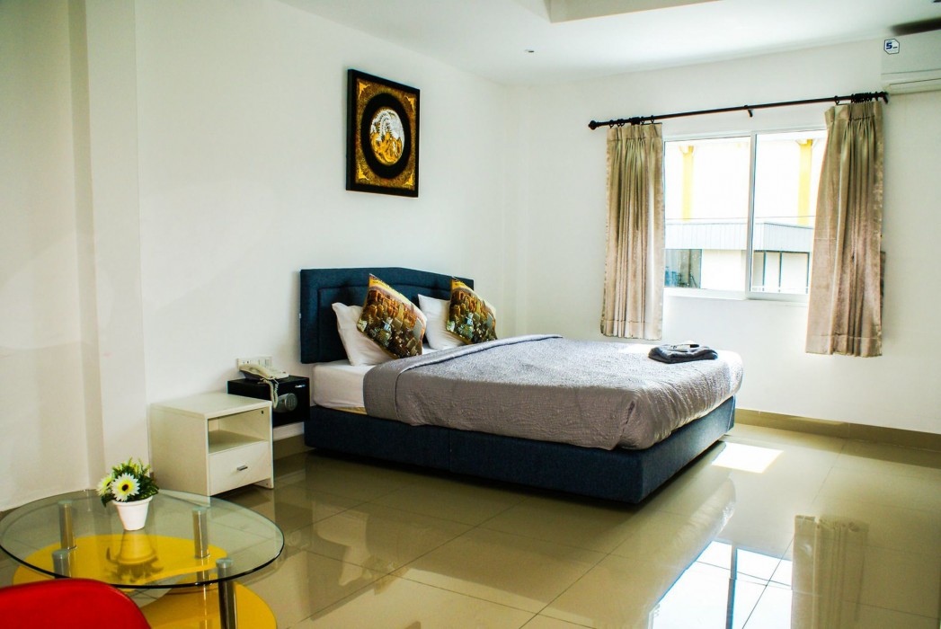 W-9 Hotel 34/73
