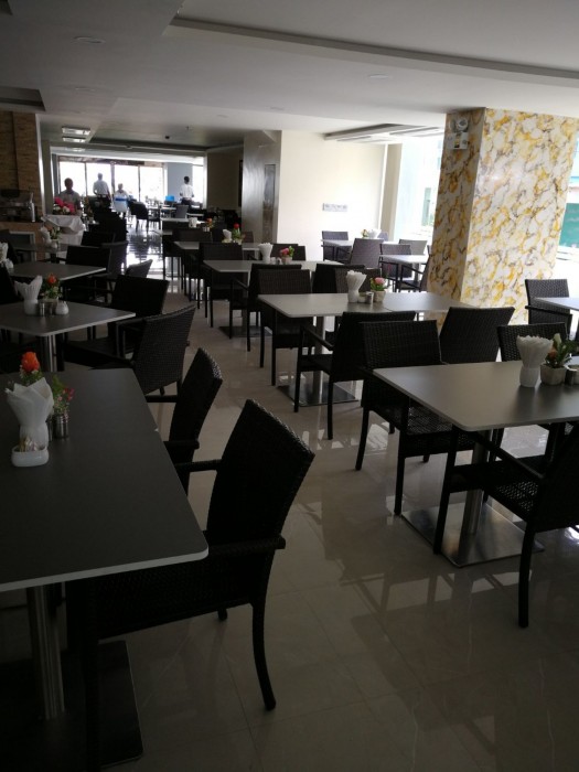 Golden Jomtien Beach Hotel 33/100