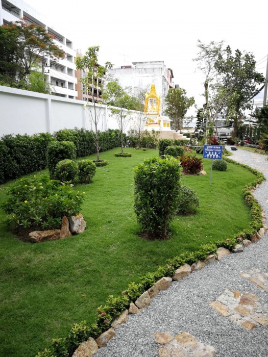 Golden Jomtien Beach Hotel 37/100