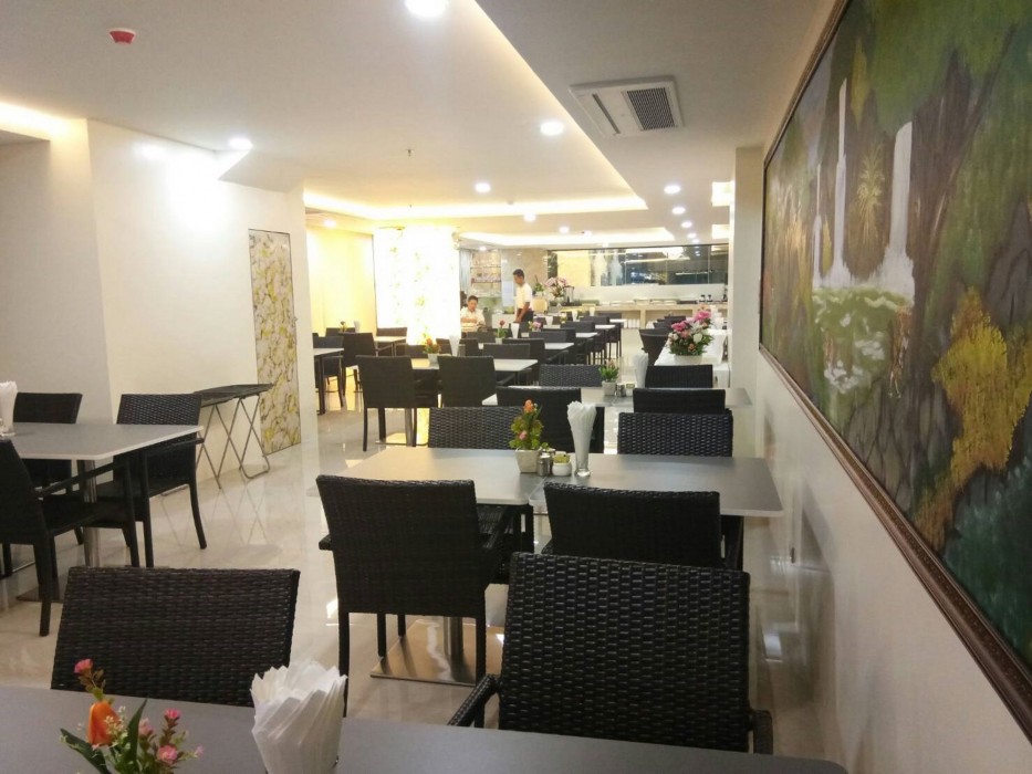 Golden Jomtien Beach Hotel 36/100