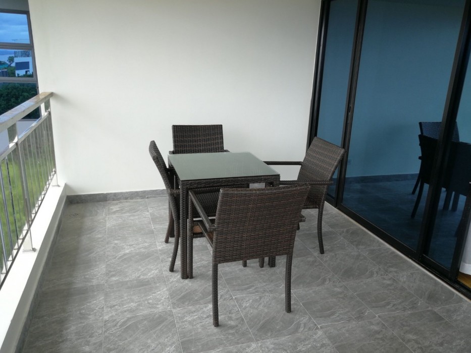 Golden Jomtien Beach Hotel 42/100