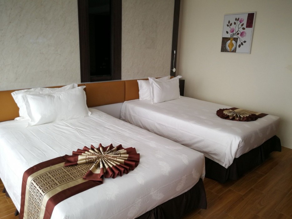 Golden Jomtien Beach Hotel 32/100
