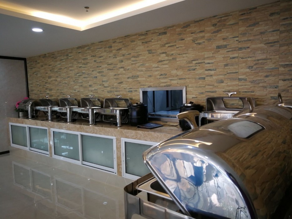 Golden Jomtien Beach Hotel 38/100