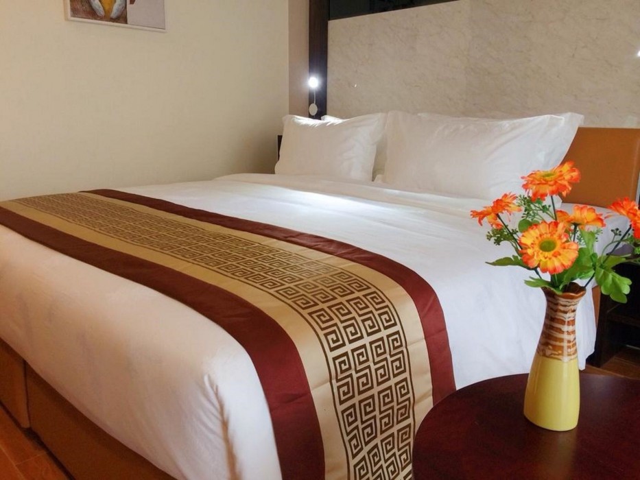 Golden Jomtien Beach Hotel 25/100