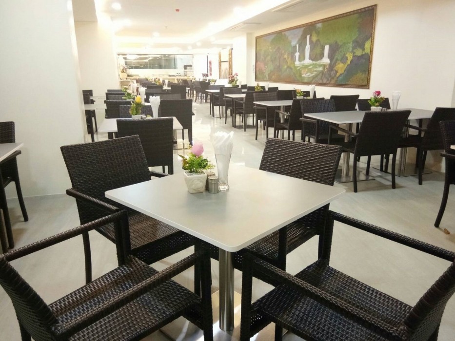 Golden Jomtien Beach Hotel 40/100