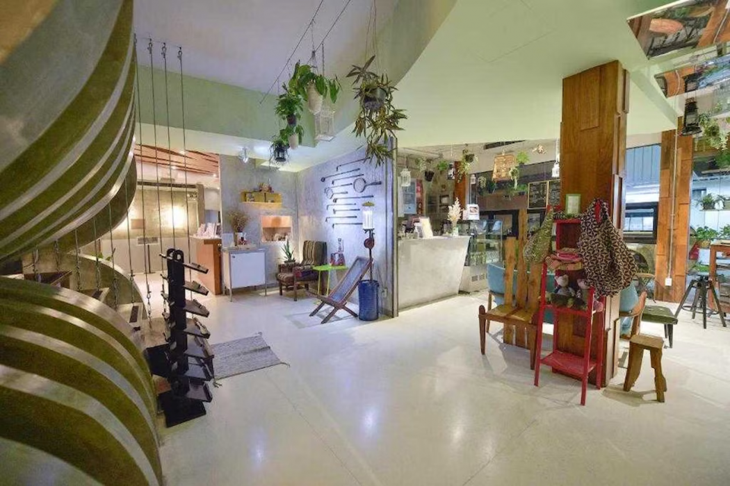 Collection O Jasaen Stylish Boutique Hotel 10/54