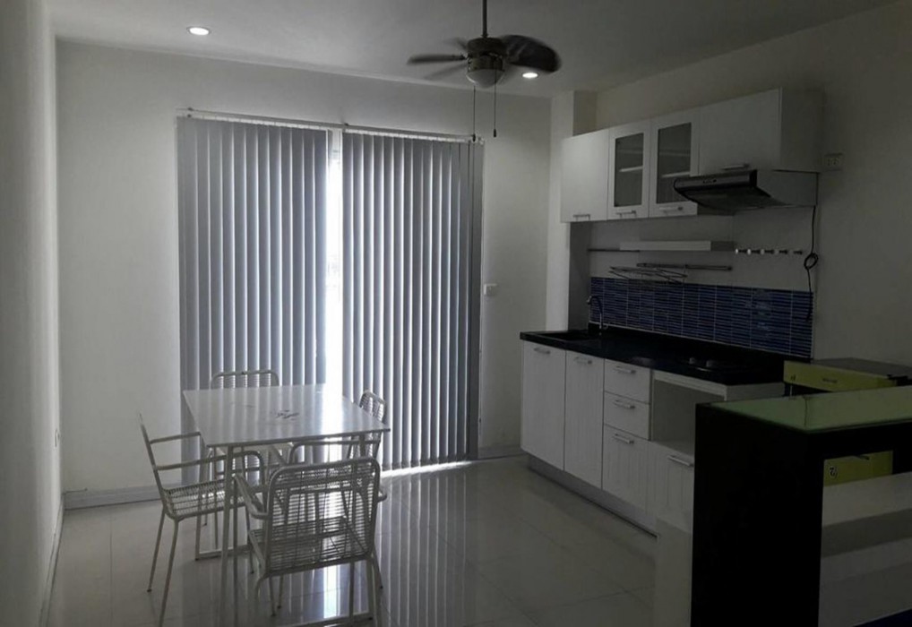 The Y House 25/43