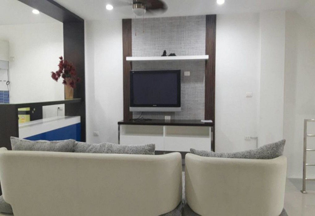 The Y House 23/43