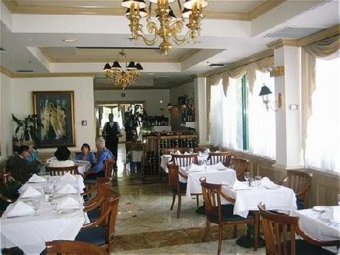 Chateaubleau Hotel 33/61