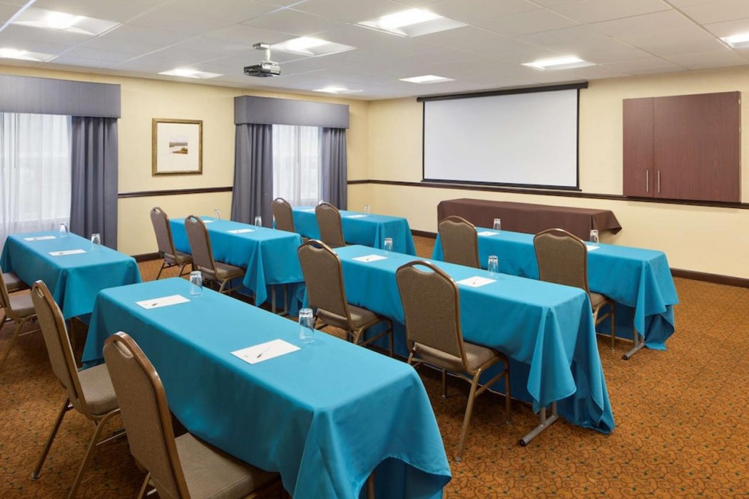 Country Inn & Suites by Radisson, Baltimore North/White Marsh 17/24